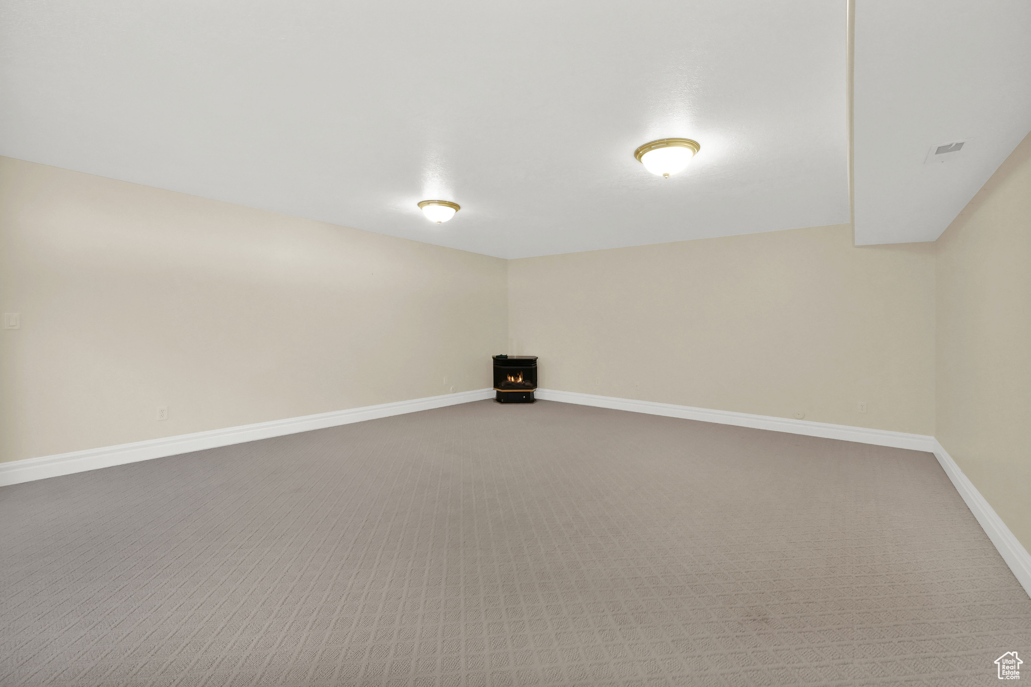 Hyrum, Utah, 84319, United States, 5 Bedrooms Bedrooms, ,3 BathroomsBathrooms,Residential,For Sale,1729547