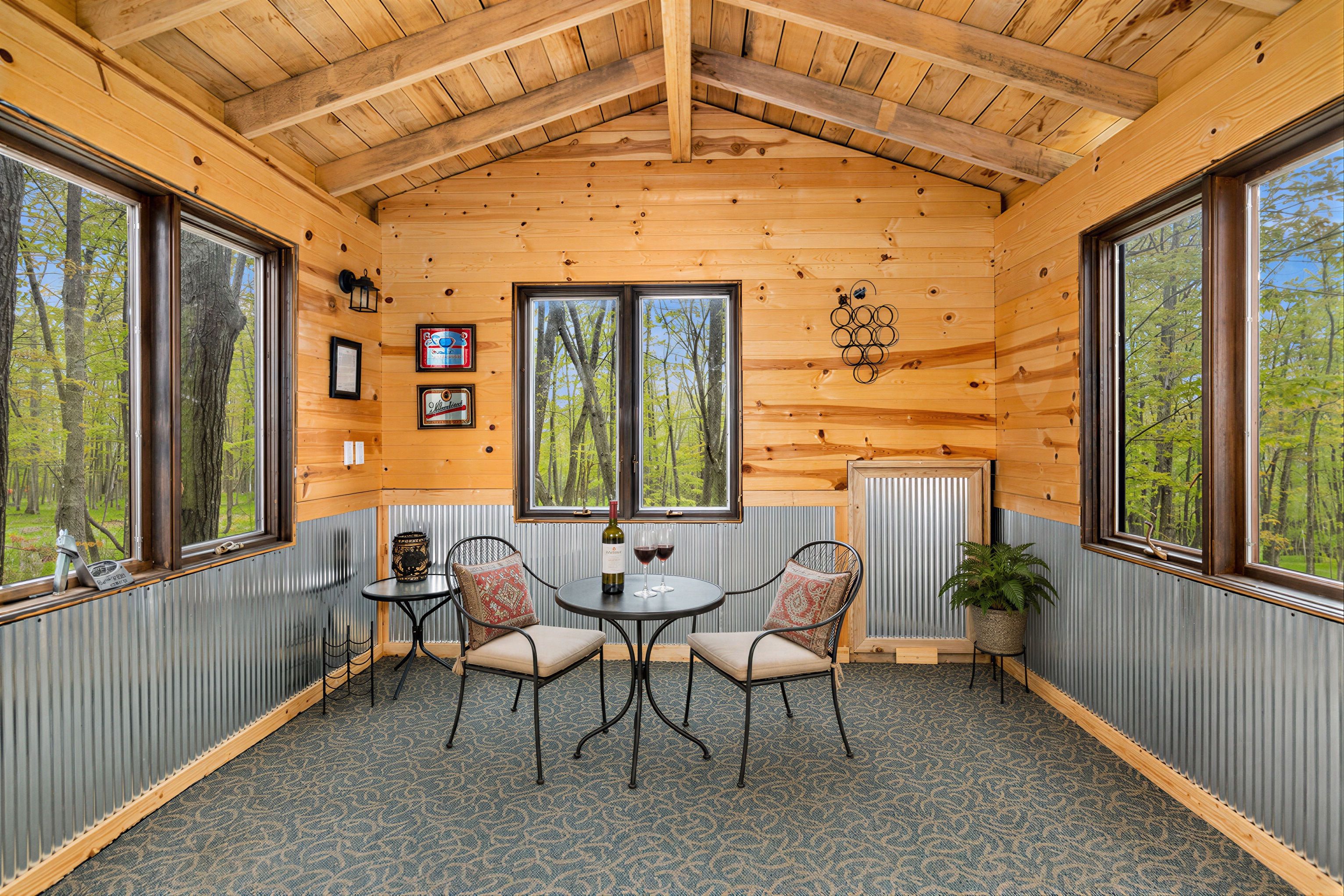  Luxury Woodland Retreat with Custom Craftsmanship and Treehouse Escape - 物件實景