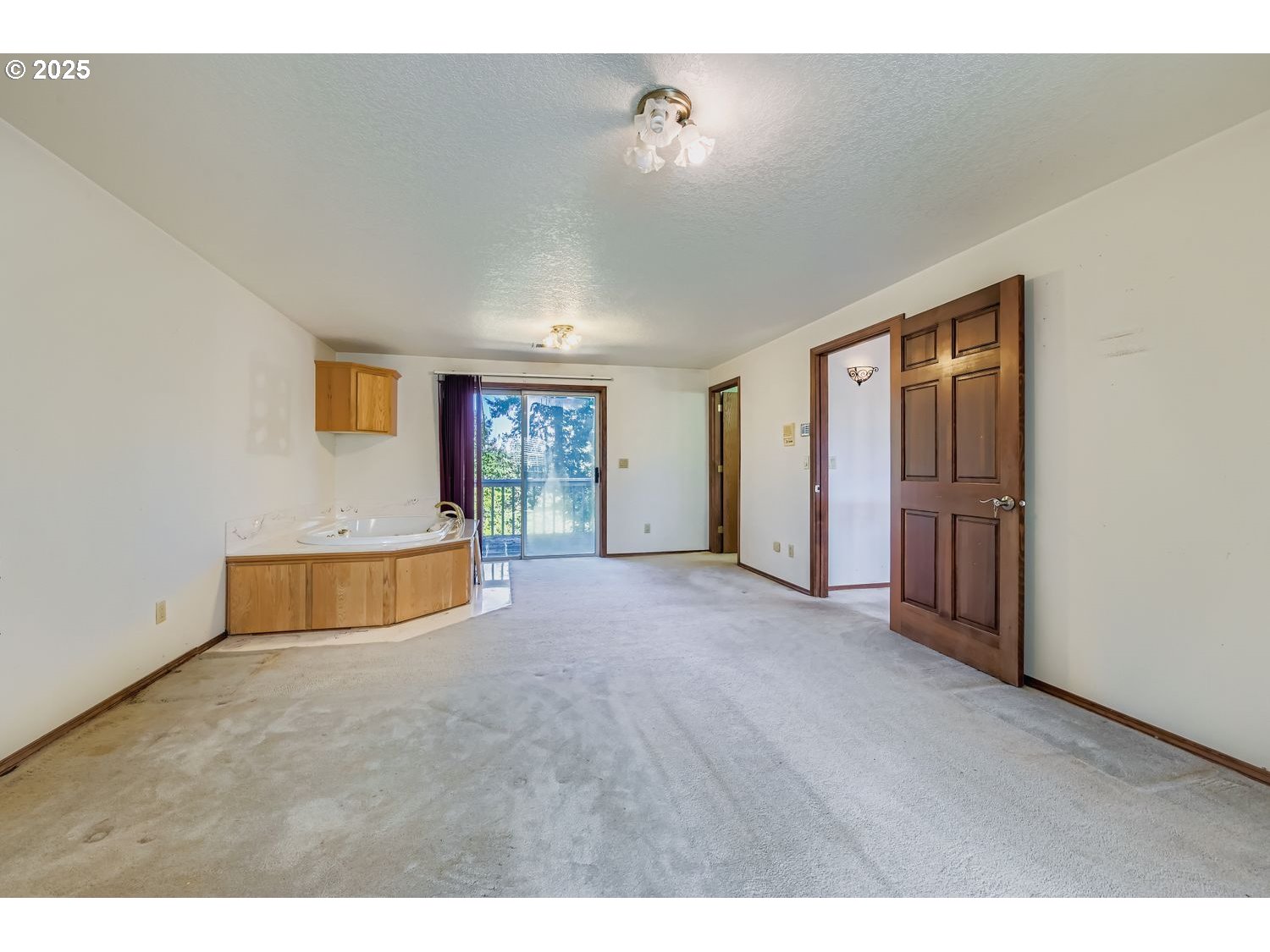 Oregoncity, Oregon, 97045, United States, 4 Bedrooms Bedrooms, ,3 BathroomsBathrooms,Residential,For Sale,1924403