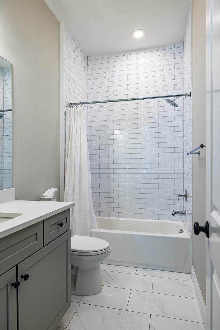 Tampa, Florida, 33629, United States, 4 Bedrooms Bedrooms, ,4 BathroomsBathrooms,Residential,For Sale,1981246