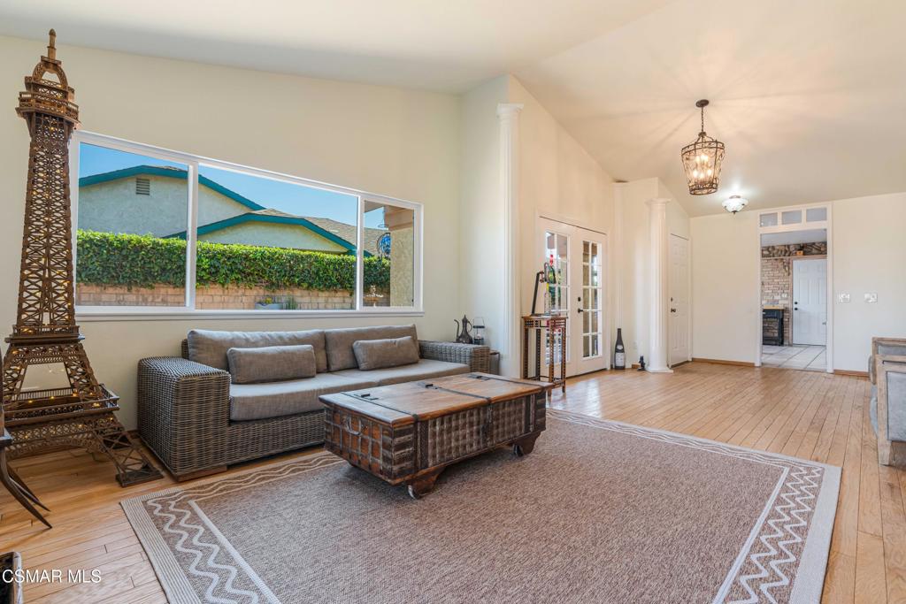 Moorpark, California, 93021, United States, 2 Bedrooms Bedrooms, ,2 BathroomsBathrooms,Residential,For Sale,1935998