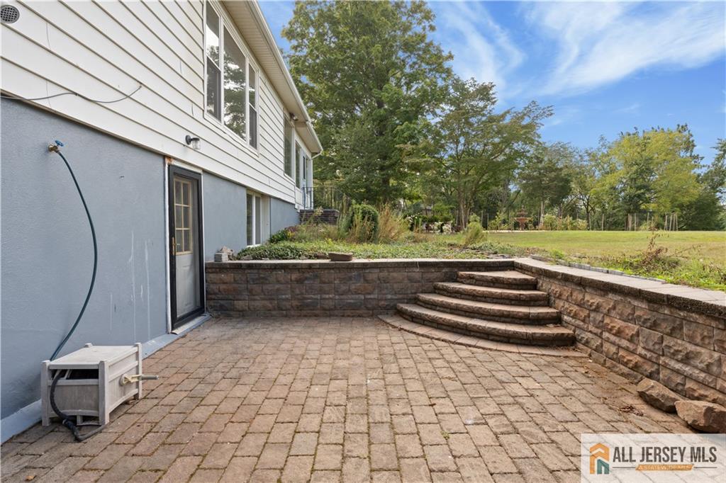 Piscataway, New Jersey, 08854, United States, 3 Bedrooms Bedrooms, ,2 BathroomsBathrooms,Residential,For Sale,1940160