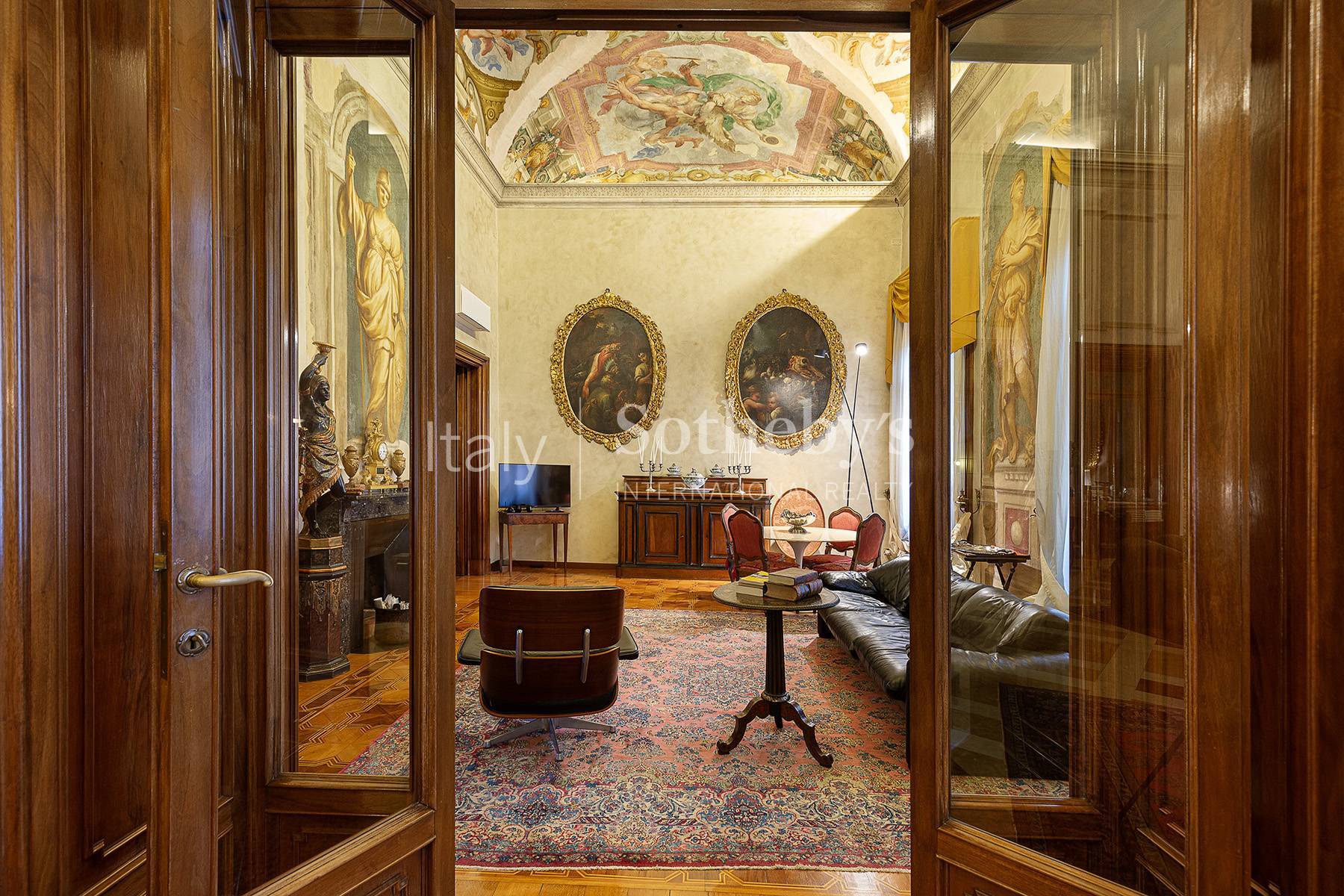  Exclusive residence with frescoes in a historic palace - 物件實景