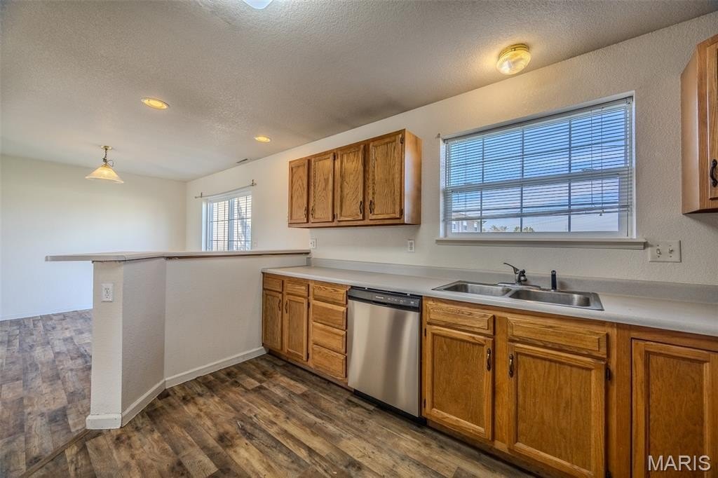 Lebanon, Missouri, 65536, United States, ,Residential,For Sale,1990490