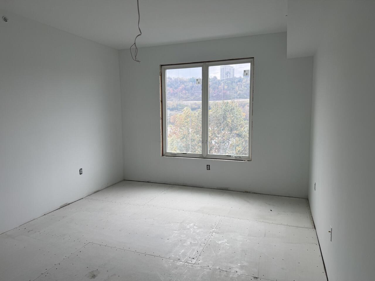 739 Manhattan Boulevard Unit 202, Dayton, Kentucky, 41074, United States, 2 Bedrooms Bedrooms, ,3 BathroomsBathrooms,Residential,For Sale,739 Manhattan Boulevard Unit 202,1264962