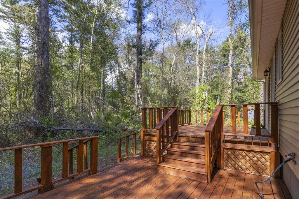 Mansfield, Massachusetts, 02048, United States, 4 Bedrooms Bedrooms, ,2 BathroomsBathrooms,Residential,For Sale,1942588