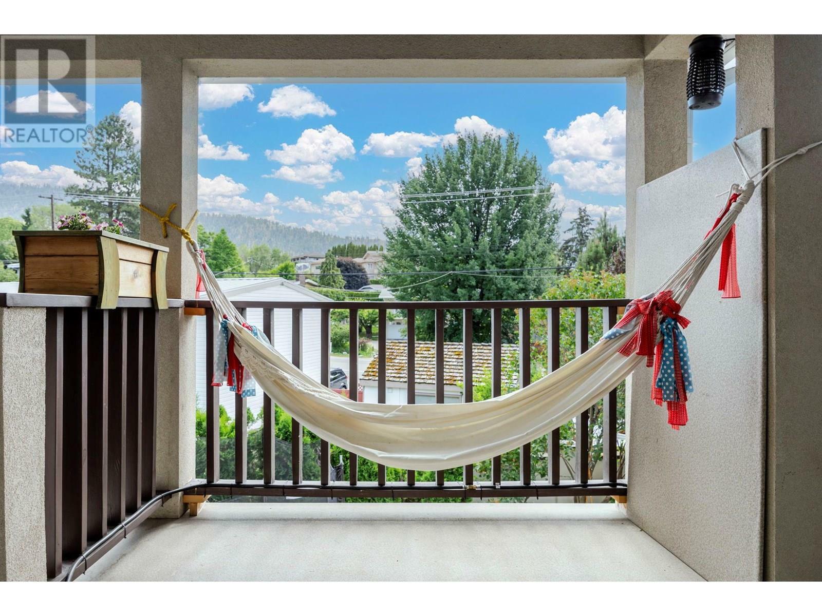 PENTICTON, British Columbia, V2A 1A7, CA, 6 Bedrooms Bedrooms, ,4 BathroomsBathrooms,Residential,For Sale,1859946