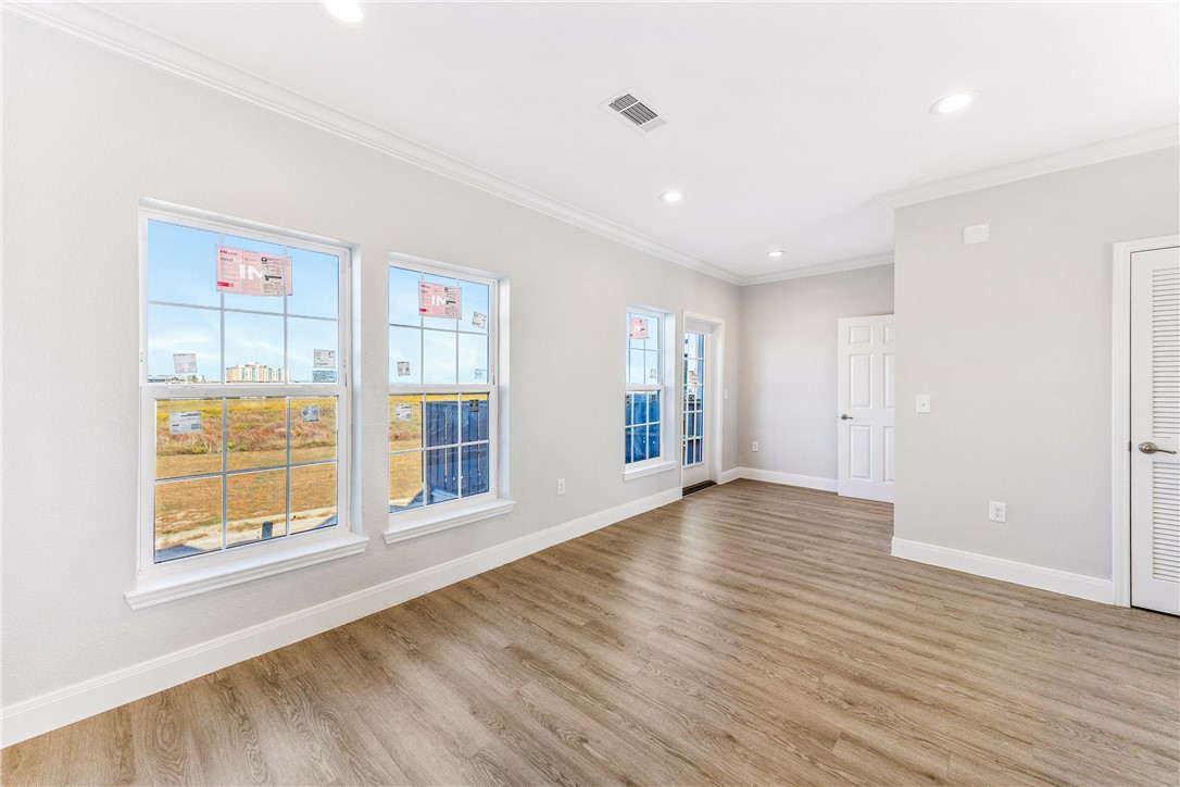 Corpus Christi, Texas, 78418, United States, 4 Bedrooms Bedrooms, ,4 BathroomsBathrooms,Residential,For Sale,1994384