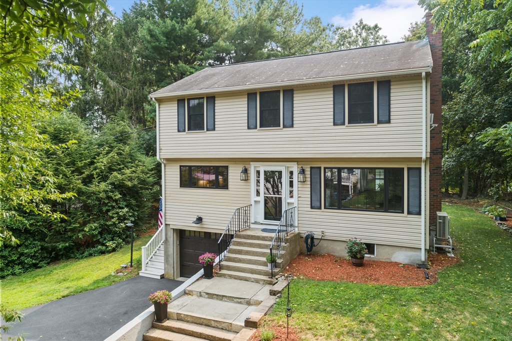 Waltham, Massachusetts, 02451, United States, 4 Bedrooms Bedrooms, ,2 BathroomsBathrooms,Residential,For Sale,1914074