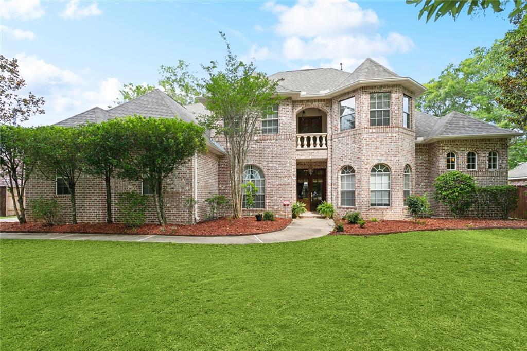 Mandeville, Louisiana, 70448, United States, 5 Bedrooms Bedrooms, ,4 BathroomsBathrooms,Residential,For Sale,1826456