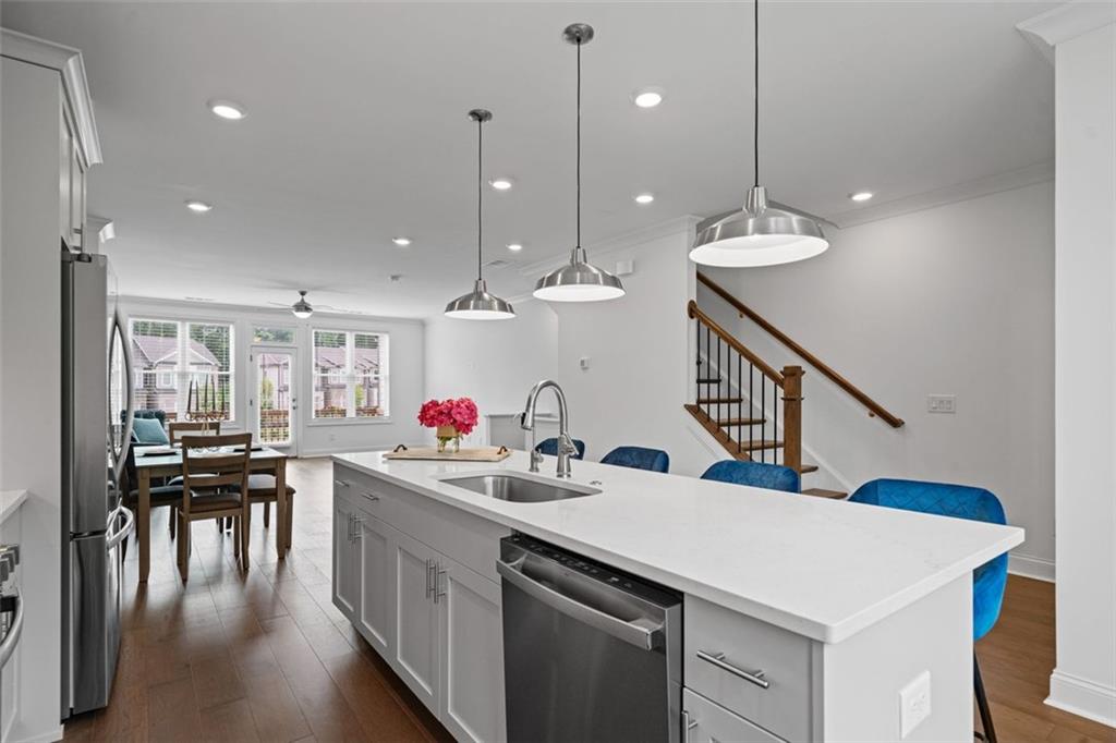 Cumming, Georgia, 30040, United States, 3 Bedrooms Bedrooms, ,4 BathroomsBathrooms,Residential,For Sale,1929087
