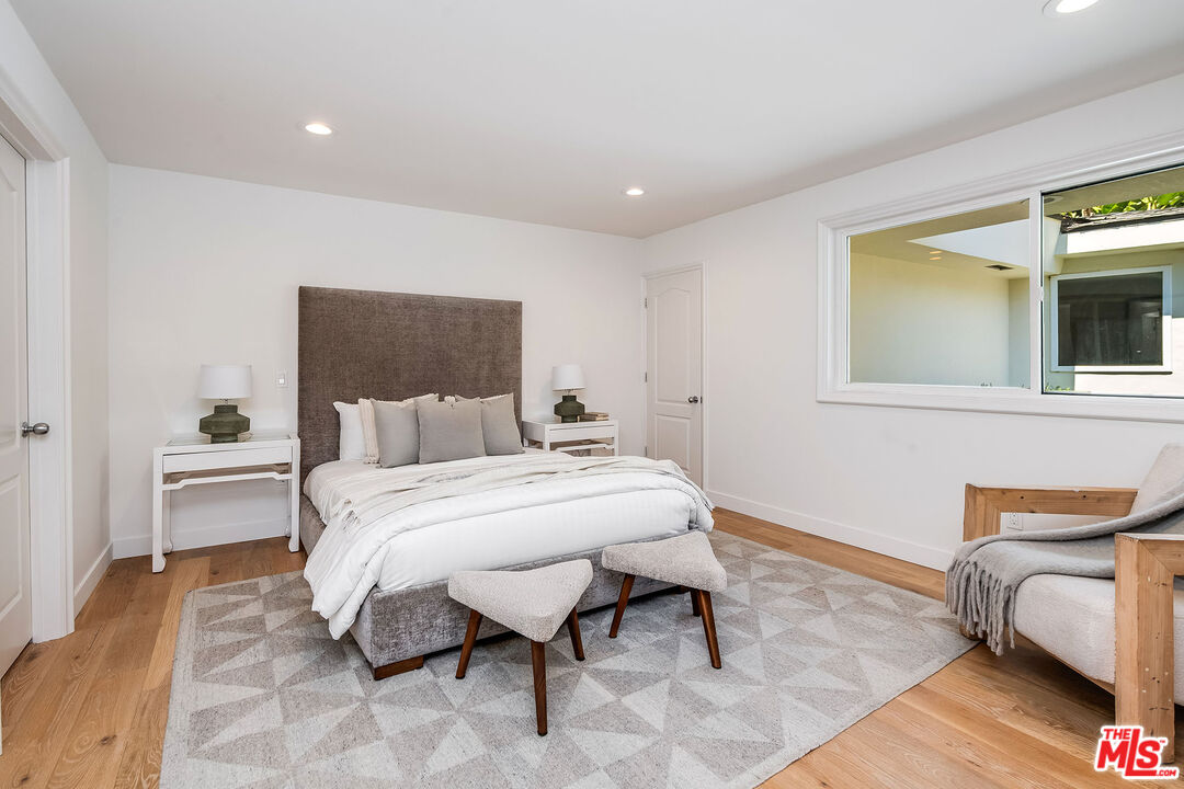Beverly Hills, California, 90210, United States, 6 Bedrooms Bedrooms, ,6 BathroomsBathrooms,Residential,For Sale,1793530