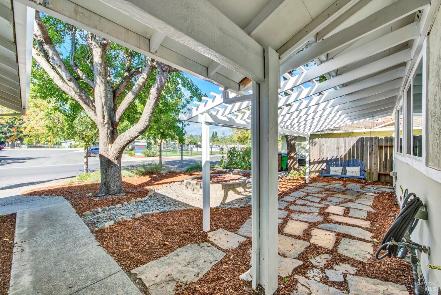 Napa, California, 94558, United States, 3 Bedrooms Bedrooms, ,2 BathroomsBathrooms,Residential,For Sale,1939926