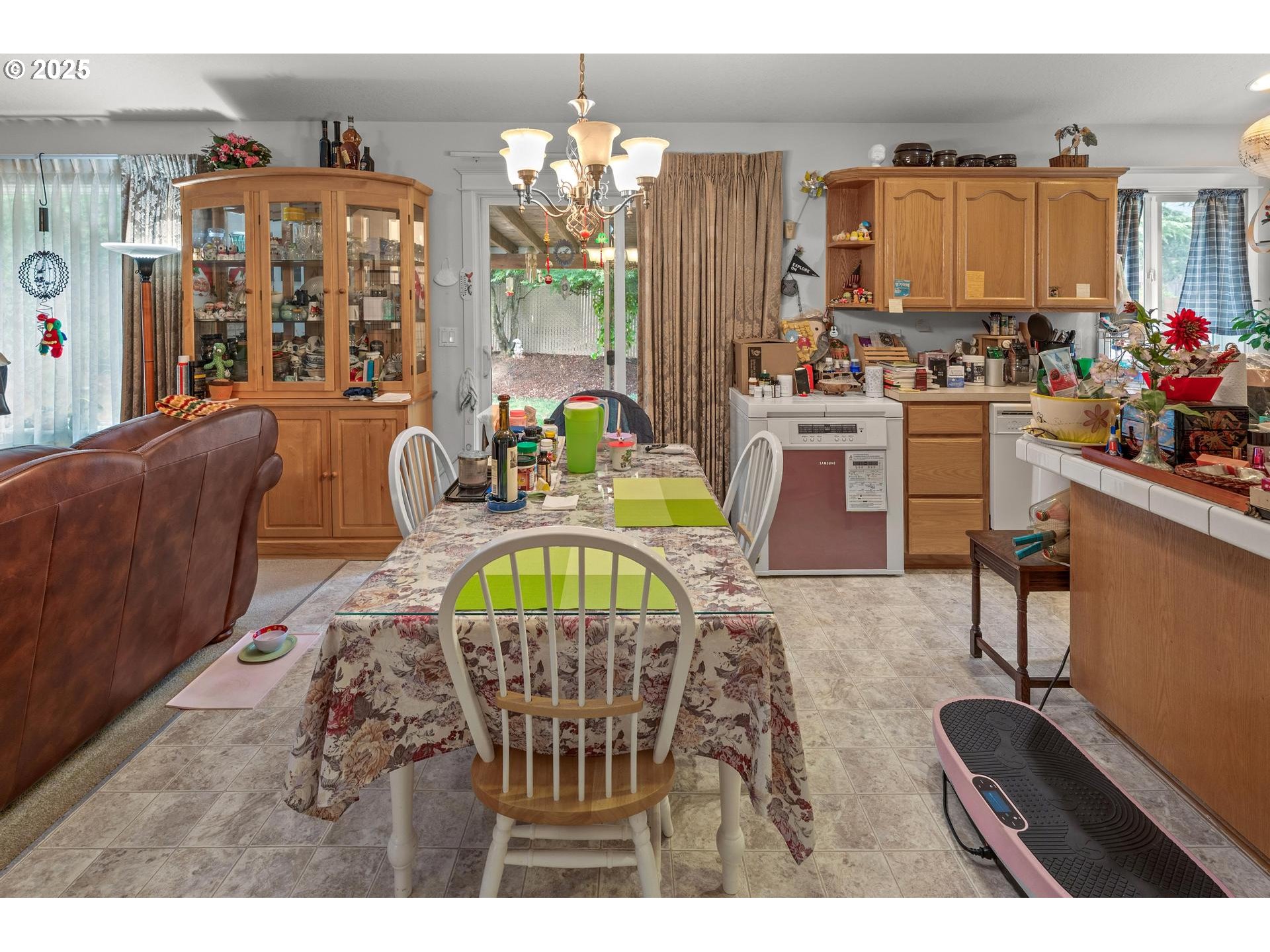 Oregon City, Oregon, 97045, United States, 3 Bedrooms Bedrooms, ,2 BathroomsBathrooms,Residential,For Sale,1949675