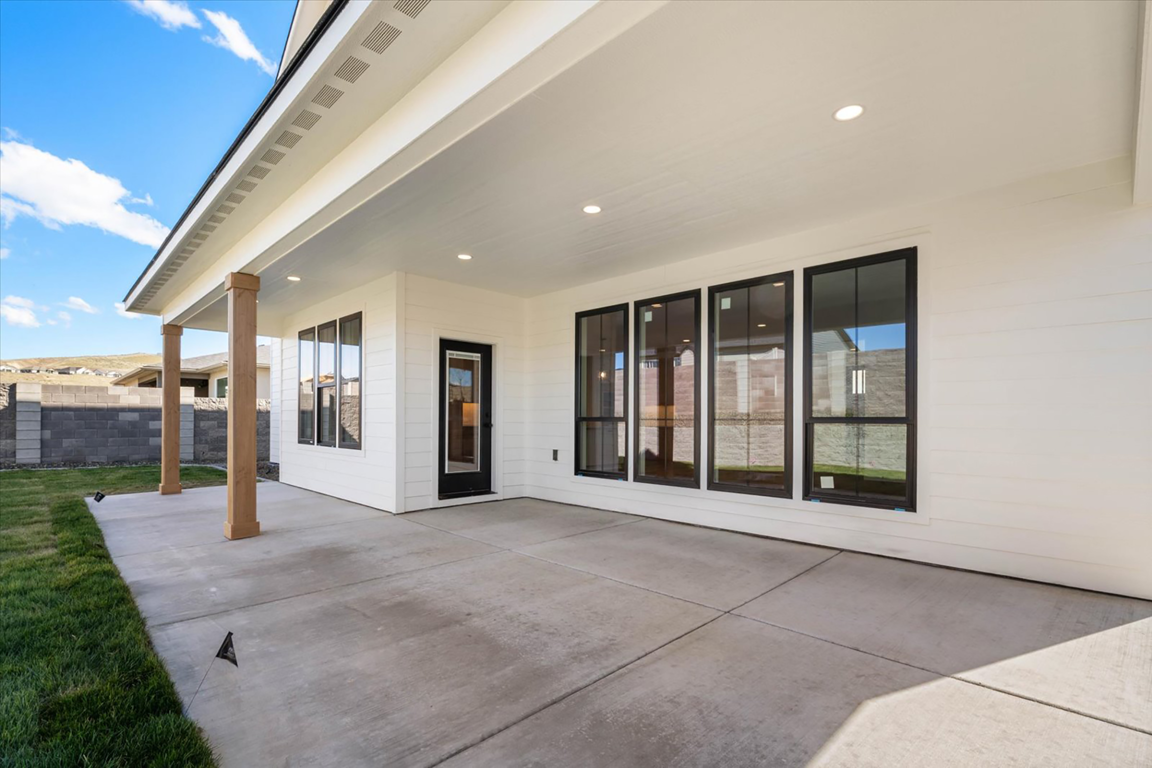  5 bed plus den and 2nd family room, great plan - 物件實景