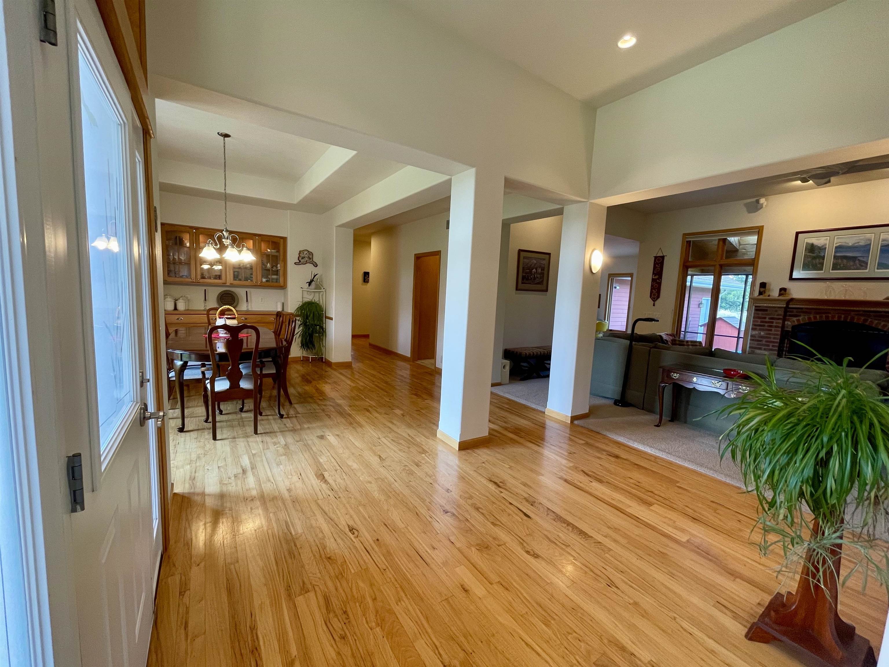 Janesville, Wisconsin, 53545, United States, 5 Bedrooms Bedrooms, ,4 BathroomsBathrooms,Residential,For Sale,1921861