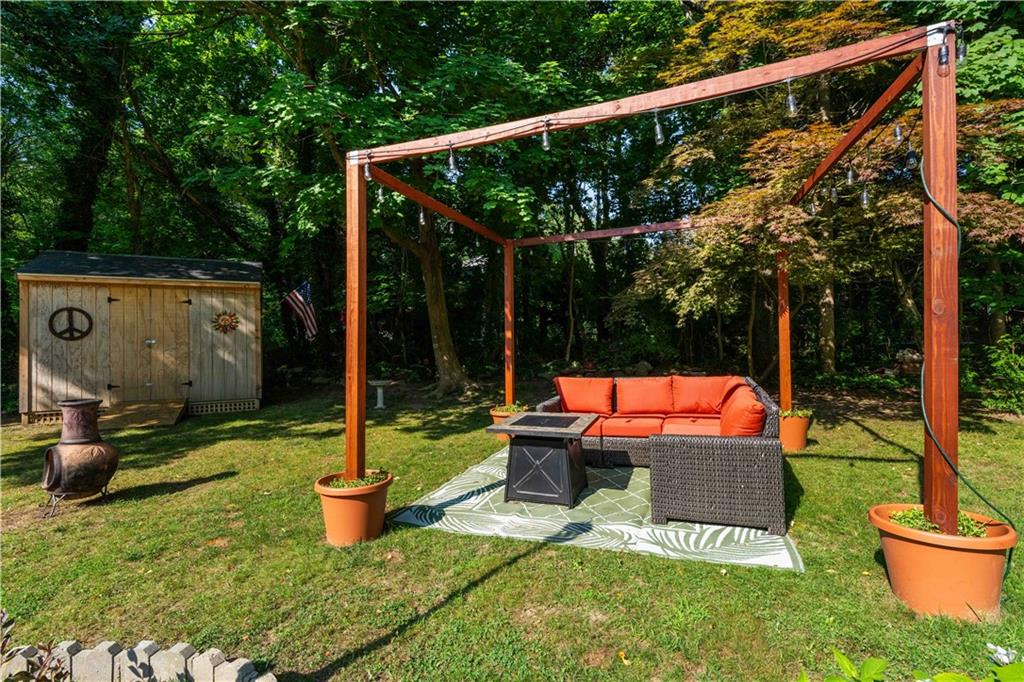 Bristol, Rhode Island, 02809, United States, 3 Bedrooms Bedrooms, ,1 BathroomBathrooms,Residential,For Sale,2002471