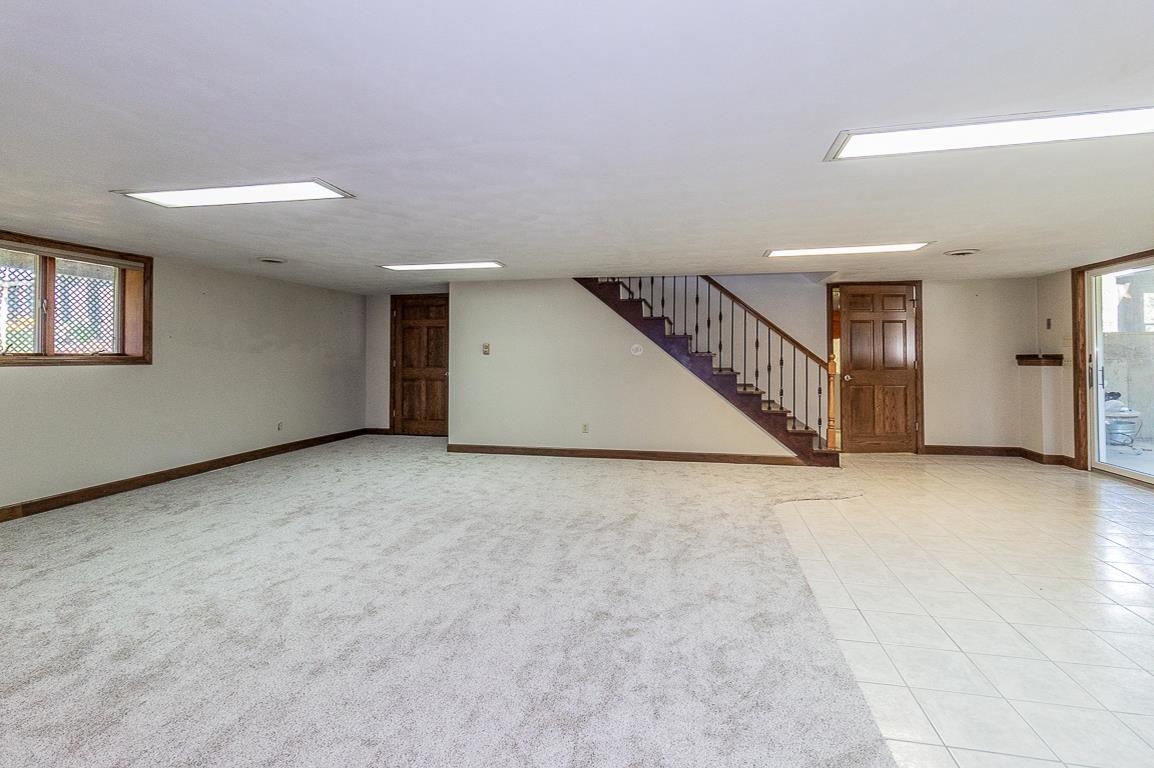 New London, Wisconsin, 54961-8021, United States, 4 Bedrooms Bedrooms, ,2 BathroomsBathrooms,Residential,For Sale,1984435