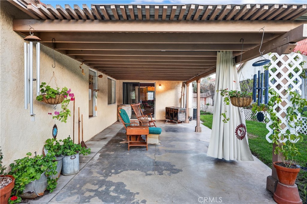 Corona, California, 92883, United States, 4 Bedrooms Bedrooms, ,2 BathroomsBathrooms,Residential,For Sale,2009090