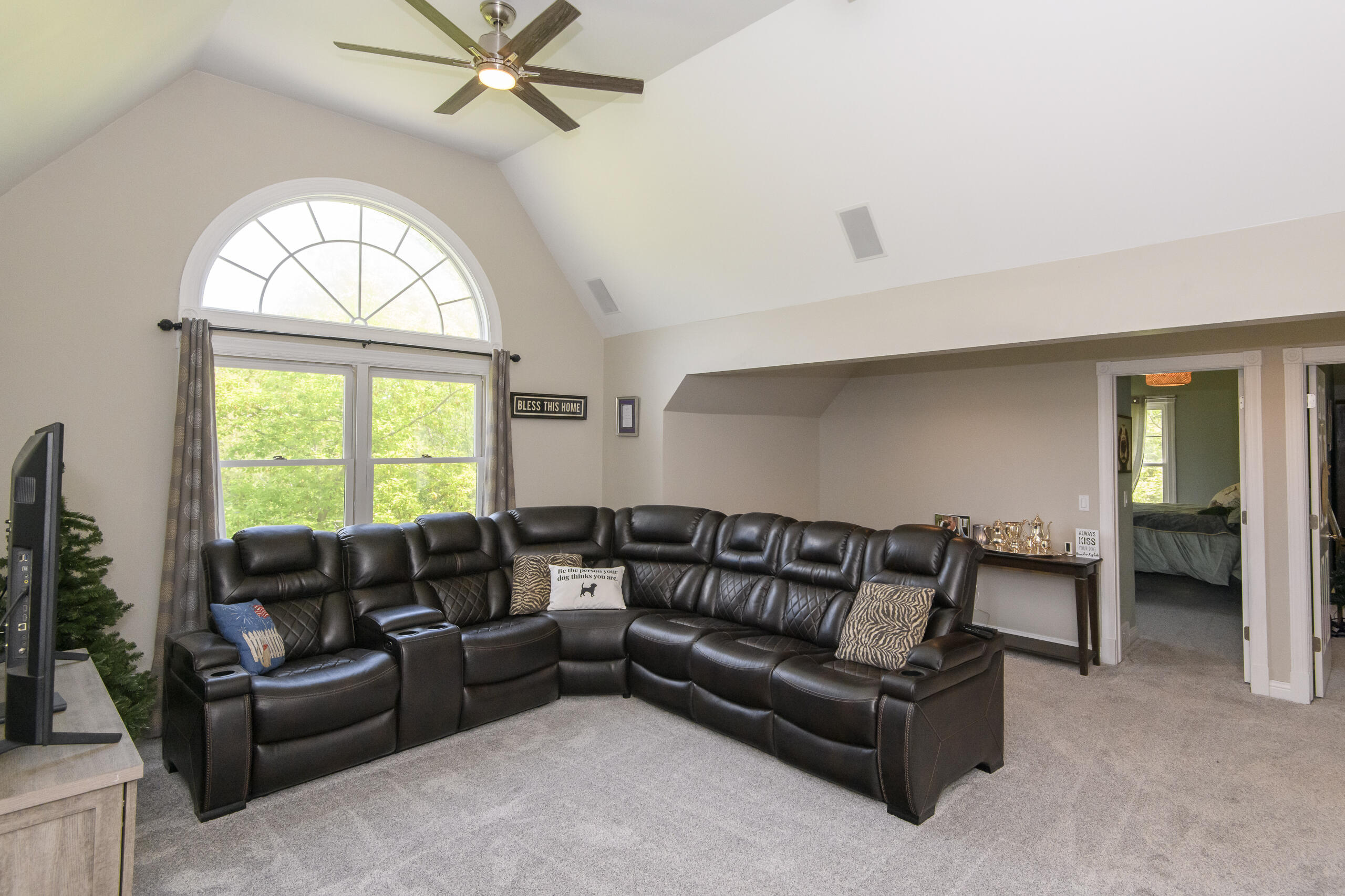 Wind Point, Wisconsin, 53402, United States, 4 Bedrooms Bedrooms, ,3 BathroomsBathrooms,Residential,For Sale,2048507