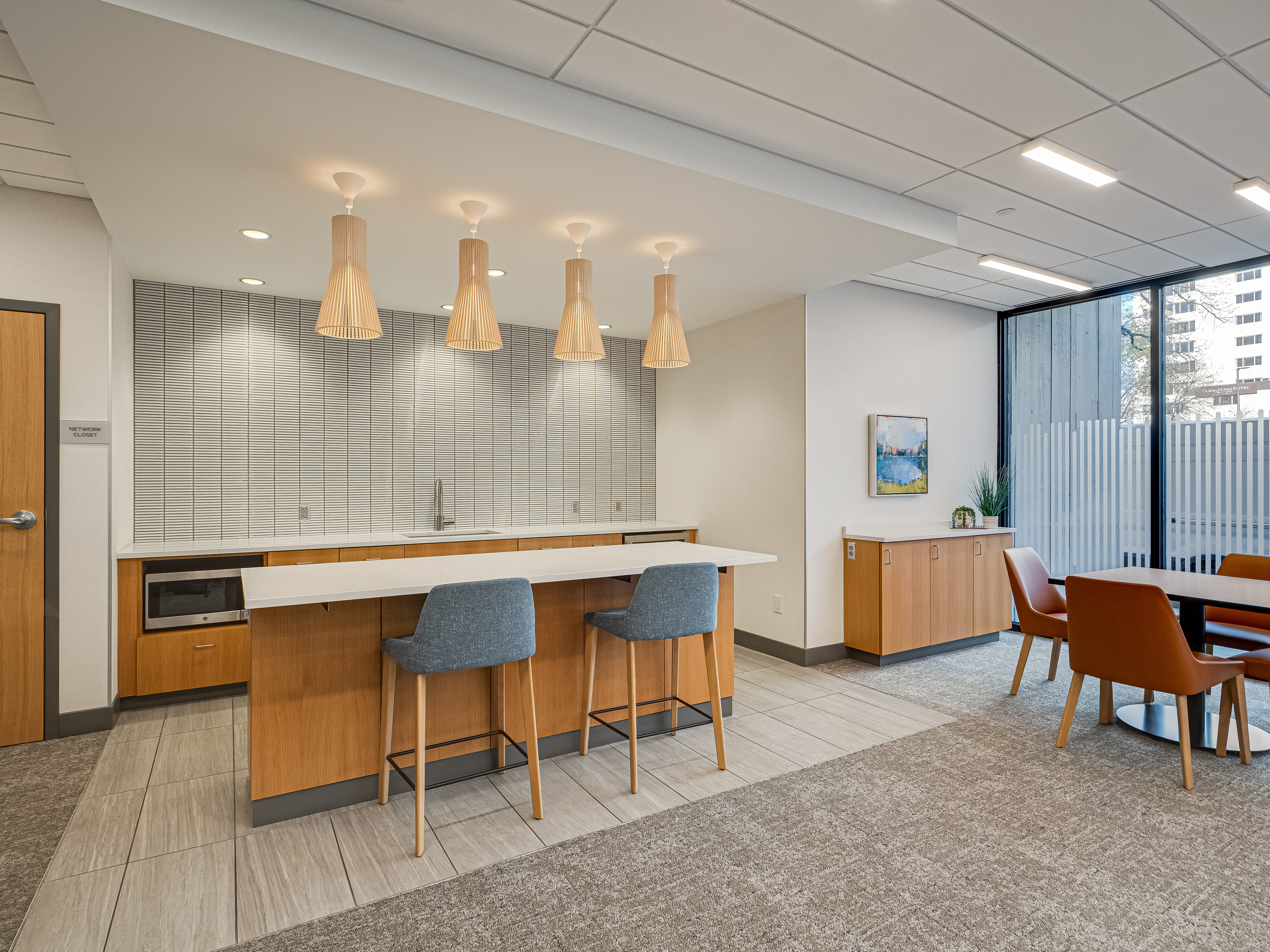  Fully Reimagined for Refined Downtown Living - 物件實景