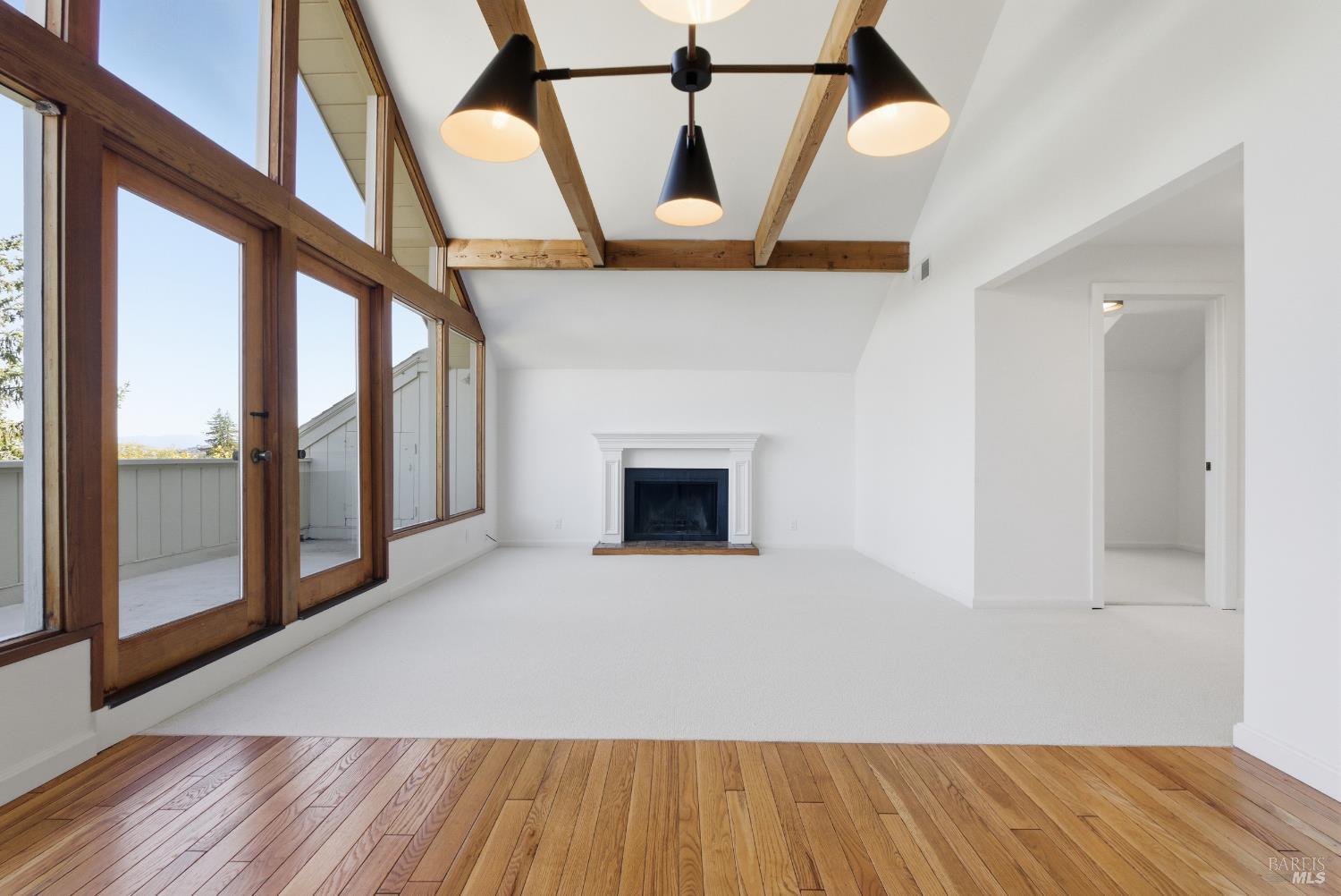 Corte Madera, California, 94925, United States, 6 Bedrooms Bedrooms, ,3 BathroomsBathrooms,Residential,For Sale,1986479