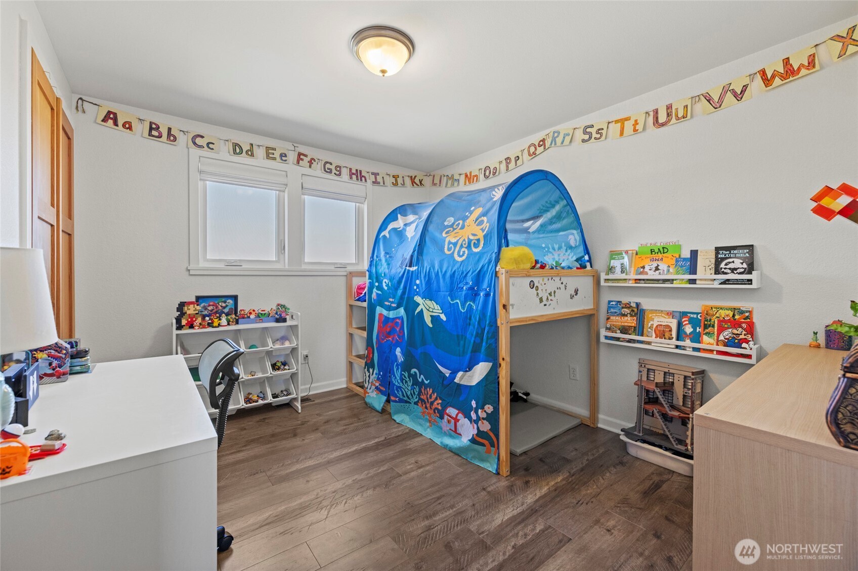 Anacortes, Washington, 98221, United States, 3 Bedrooms Bedrooms, ,1 BathroomBathrooms,Residential,For Sale,1914220