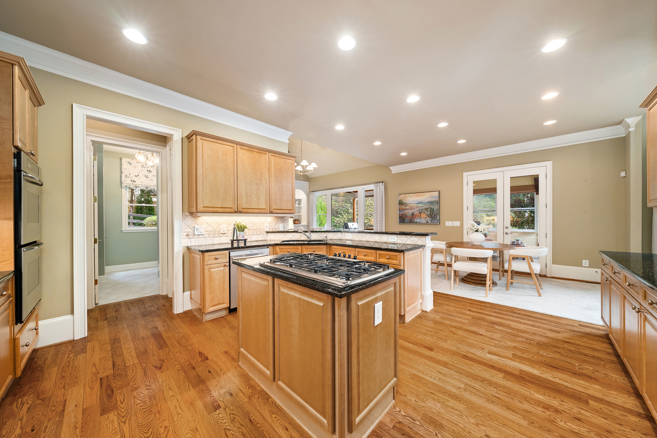  Expansive Living in the Heart of Fieldstone Farms - 物件實景