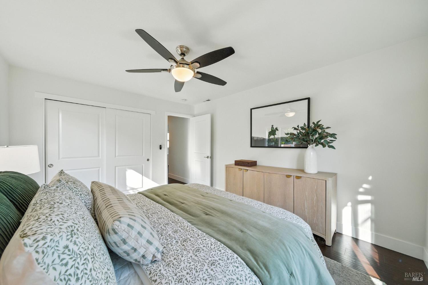 Petaluma, California, 94952, United States, 2 Bedrooms Bedrooms, ,1 BathroomBathrooms,Residential,For Sale,1934208