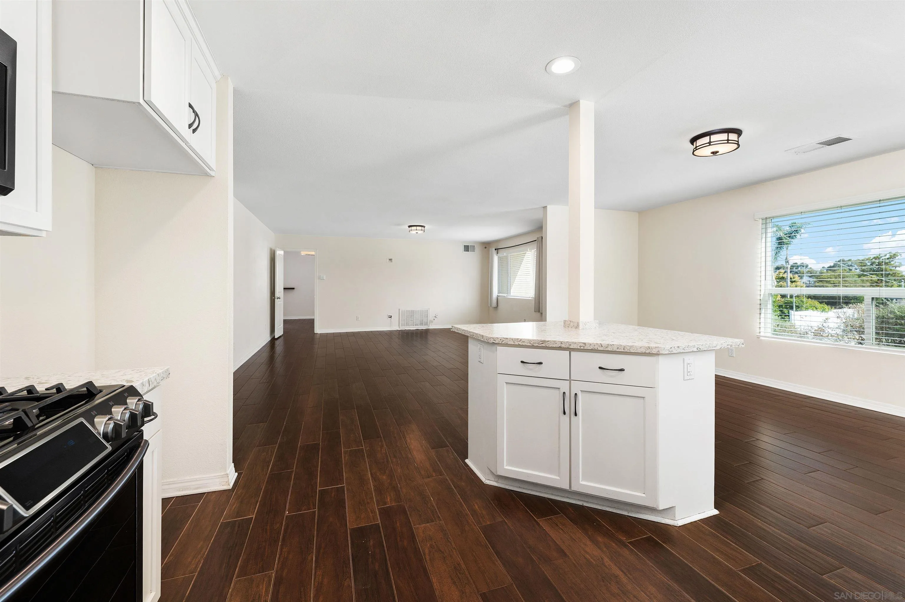 Santee, California, 92071, United States, 3 Bedrooms Bedrooms, ,2 BathroomsBathrooms,Residential,For Sale,1991920