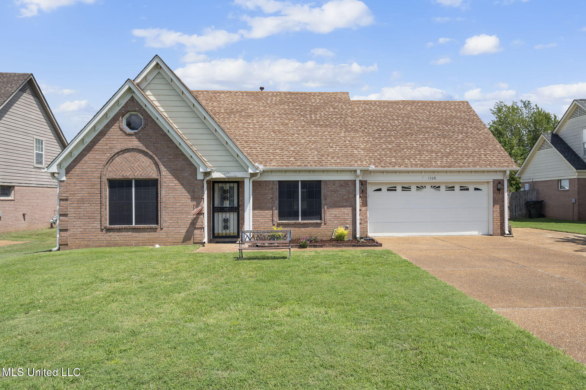 Greencliff Dr, Southaven, MS 38671