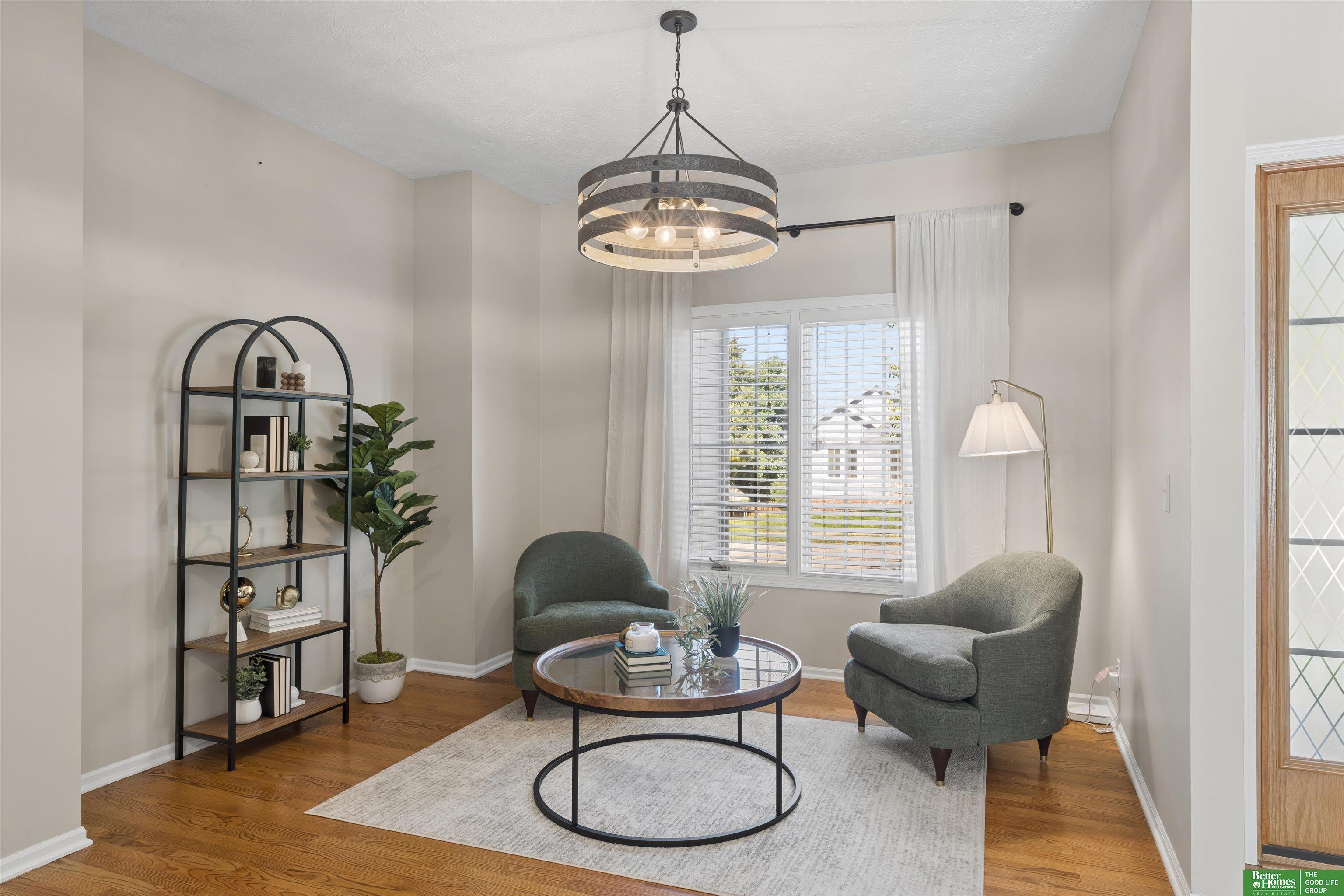 Newport Ave, Omaha, NE 68116