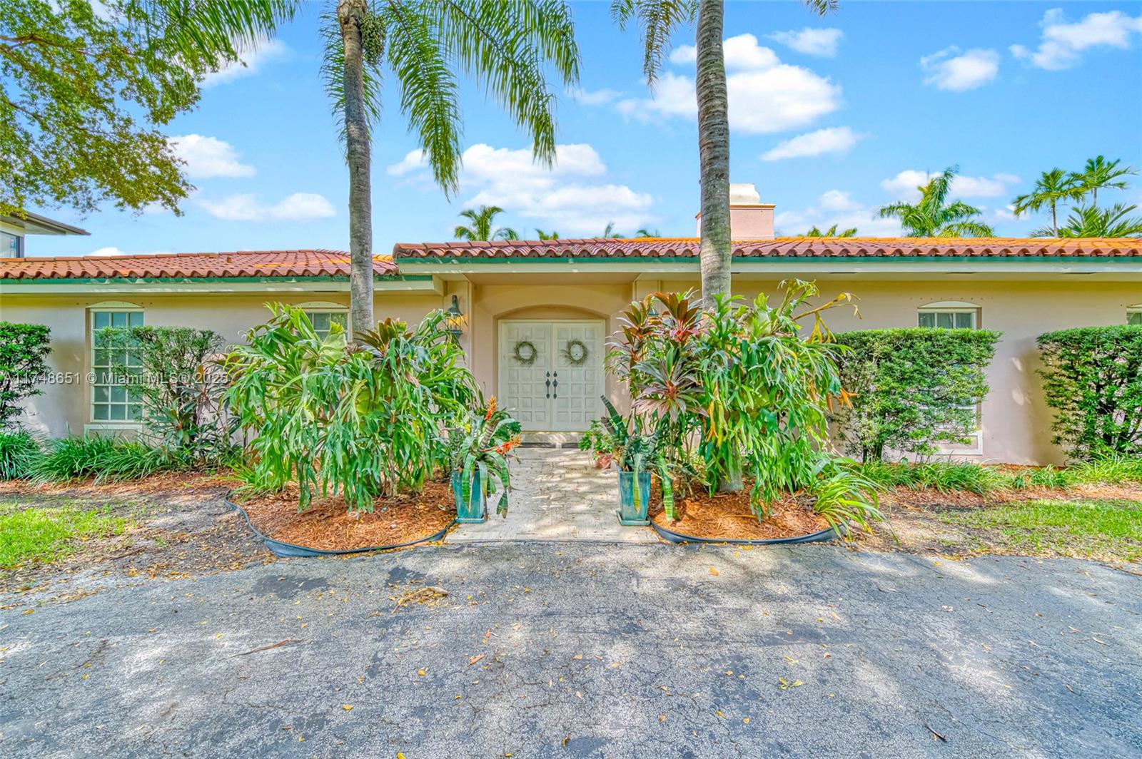 Coral Gables, Florida, 33156, United States, 5 Bedrooms Bedrooms, ,4 BathroomsBathrooms,Residential,For Sale,1712227