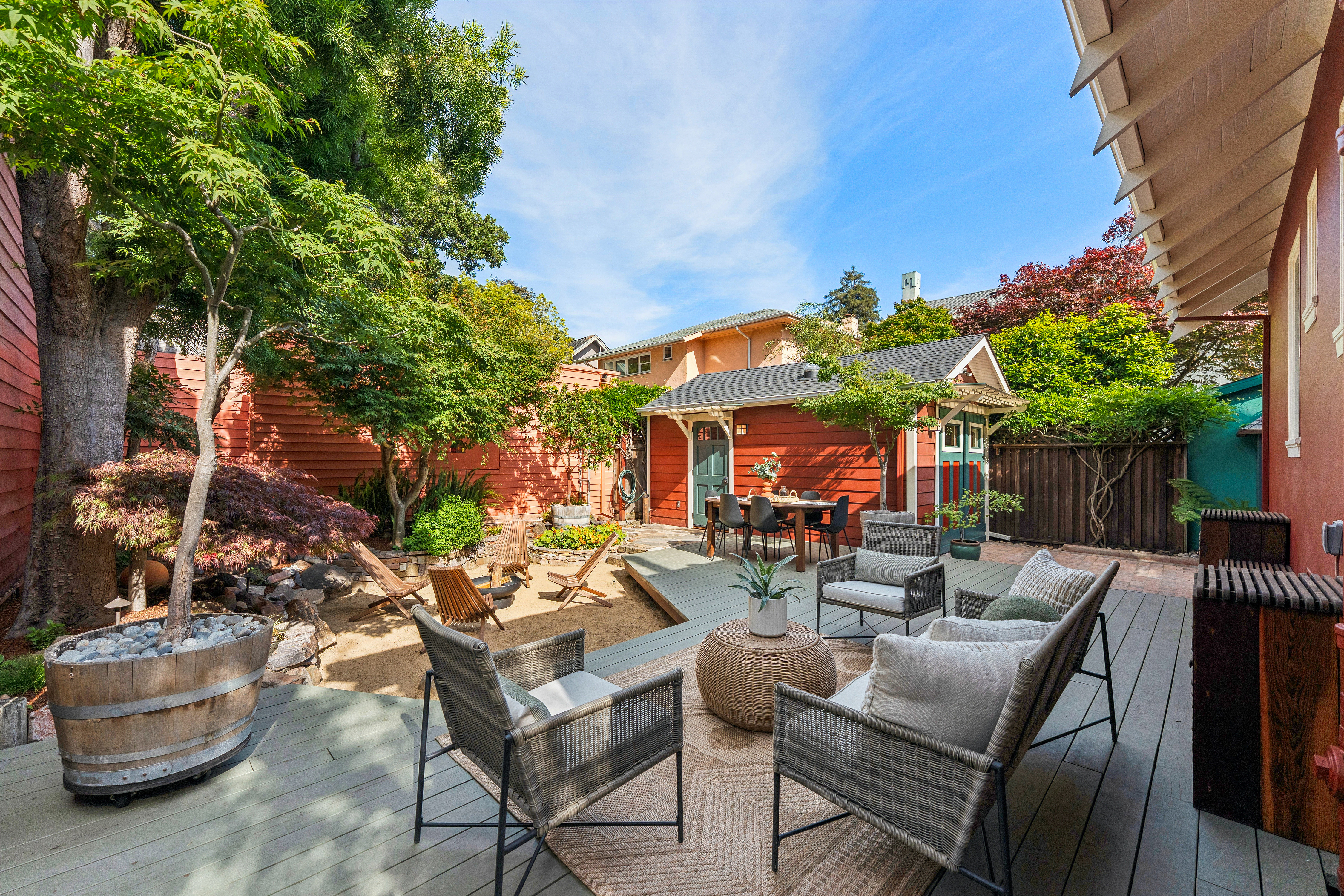  A True Rockridge Classic — Rich in Detail, Ready for Its Next Chapter - 物件實景