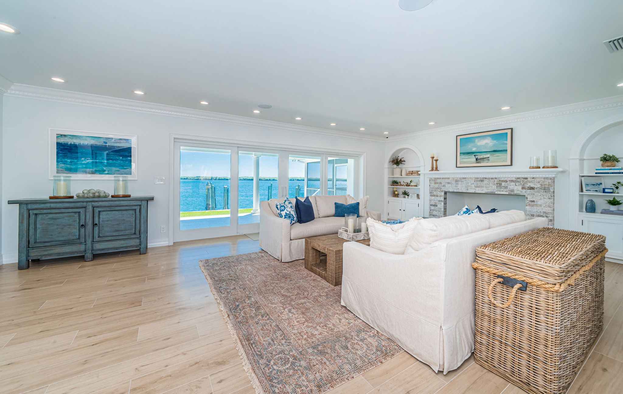 St Petersburg, Florida, 33715, United States, 4 Bedrooms Bedrooms, ,6 BathroomsBathrooms,Residential,For Sale,1978713