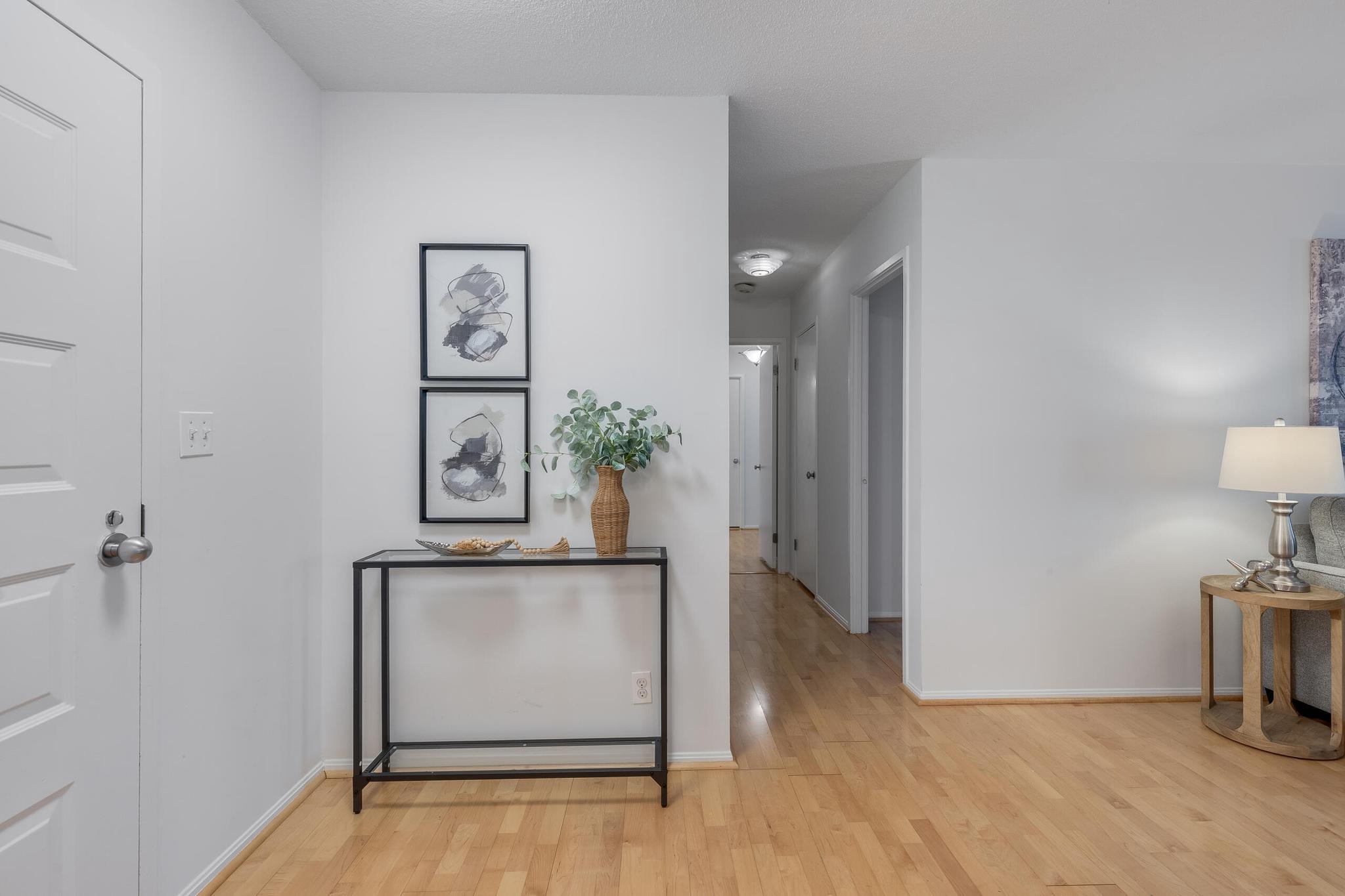  8360 Greensboro Drive, Mclean, VA, 22102 - 物件實景