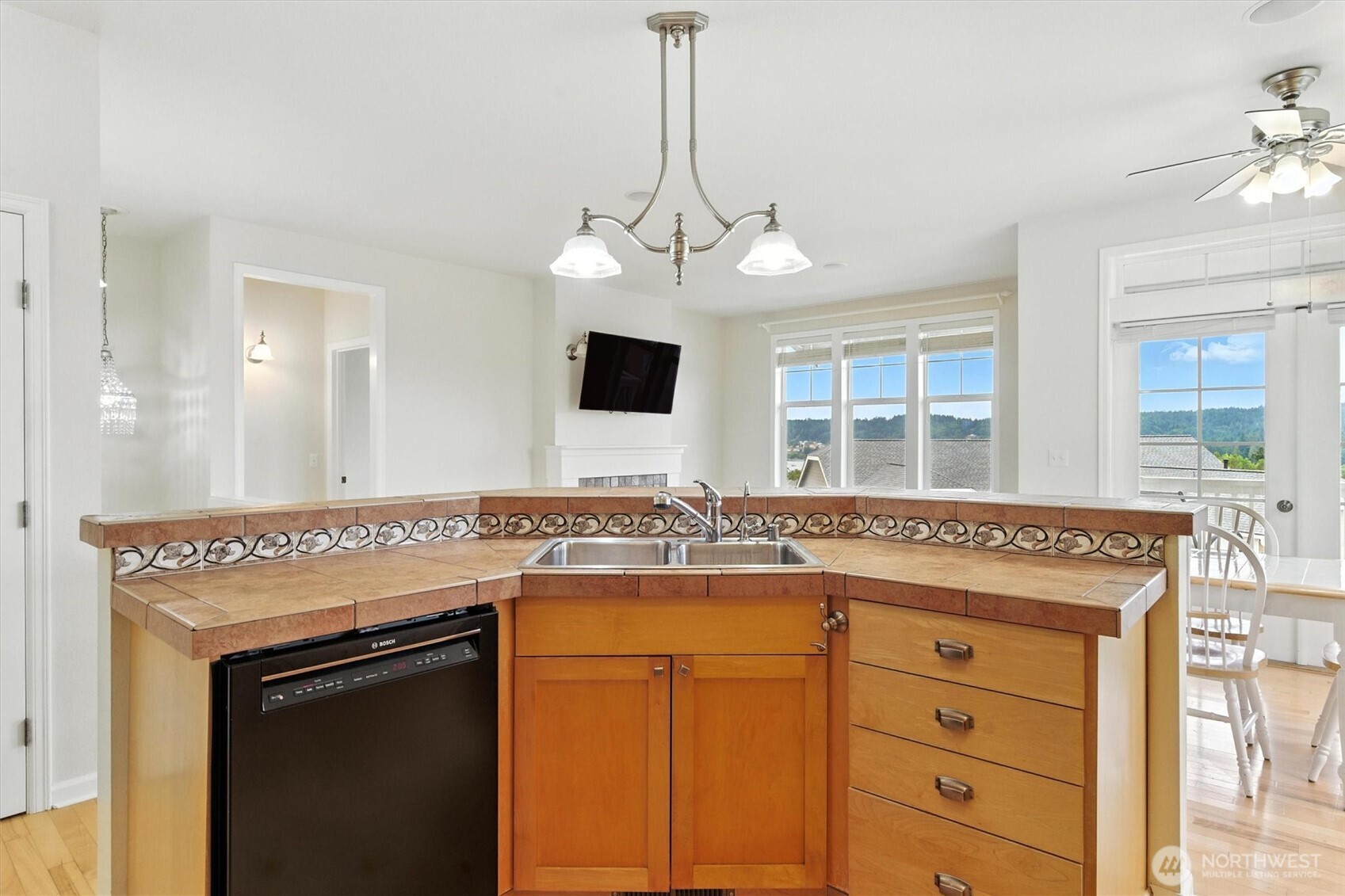 Poulsbo, Washington, 98370, United States, 3 Bedrooms Bedrooms, ,3 BathroomsBathrooms,Residential,For Sale,1898293