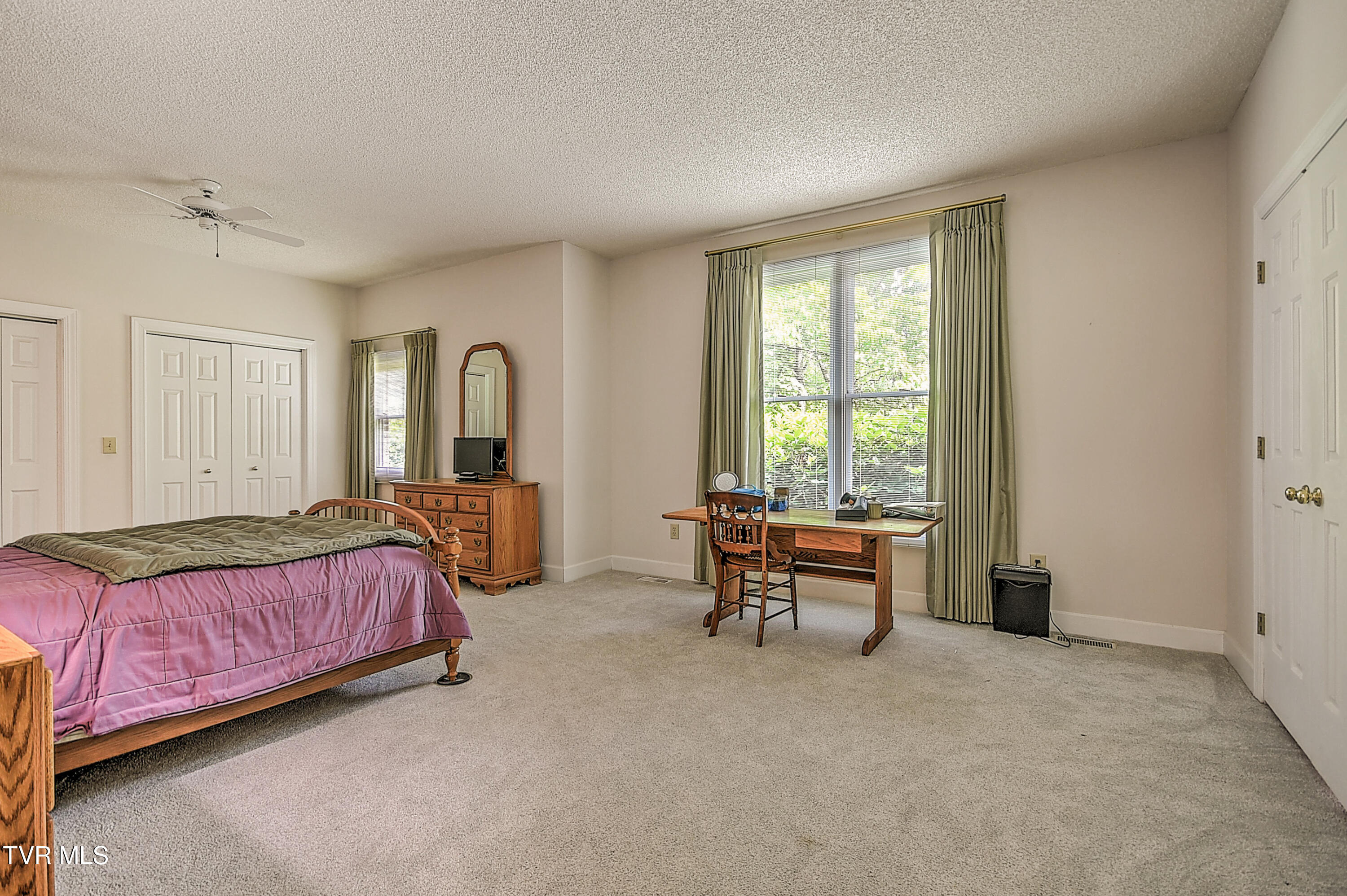 Johnson City, Tennessee, 37604, United States, 4 Bedrooms Bedrooms, ,3 BathroomsBathrooms,Residential,For Sale,1870775