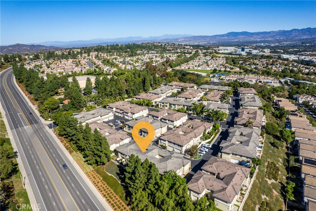 Aliso Viejo, California, 92656, United States, 2 Bedrooms Bedrooms, ,3 BathroomsBathrooms,Residential,For Sale,1989024