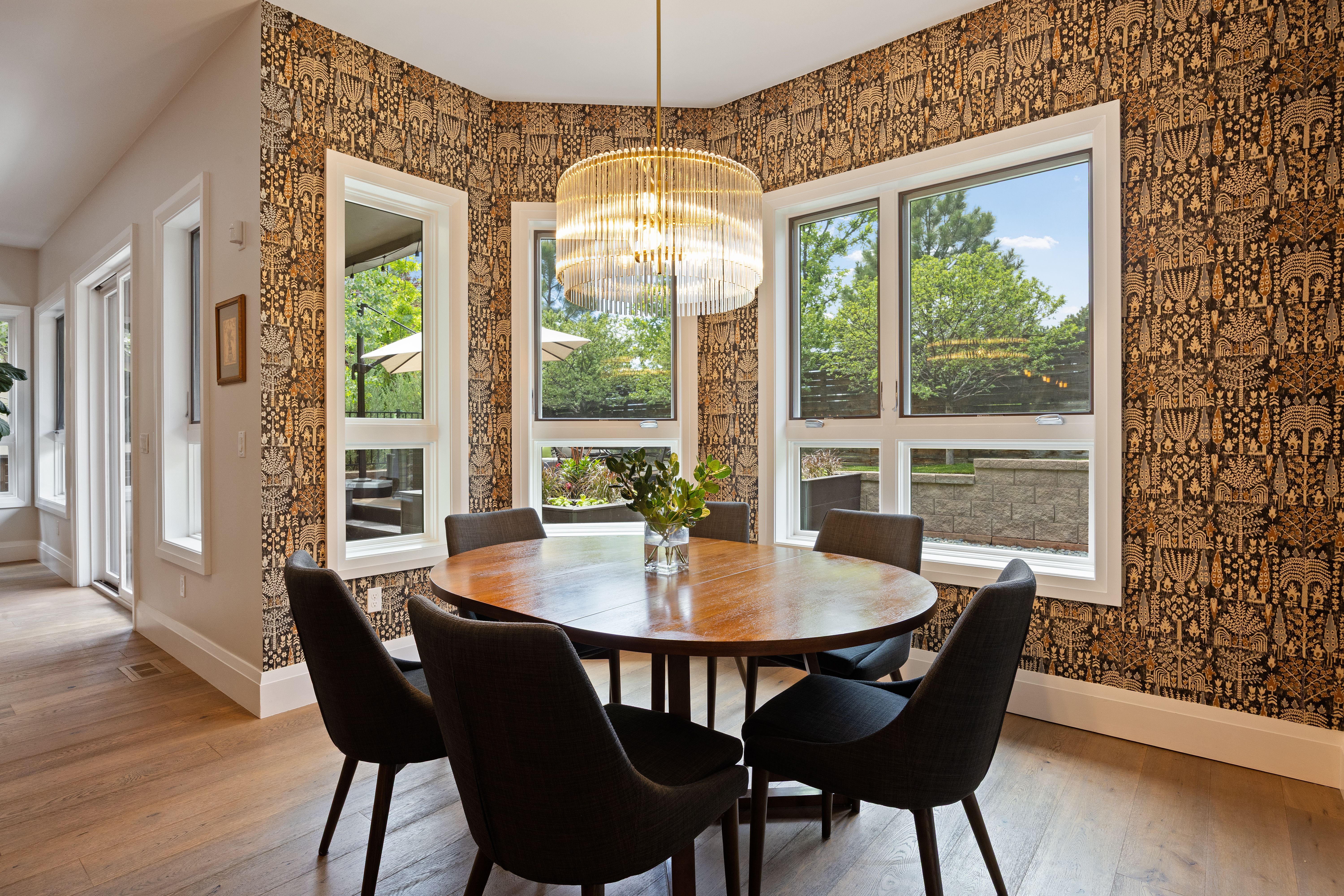  Exceptional Contemporary Move-In Ready Designed For Modern Living - 物件實景