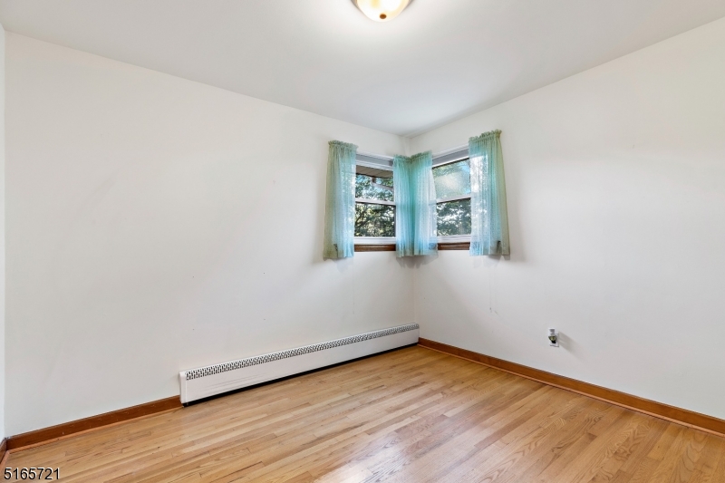 Clifton City, New Jersey, 07013-1523, United States, 3 Bedrooms Bedrooms, ,1 BathroomBathrooms,Residential,For Sale,1944968