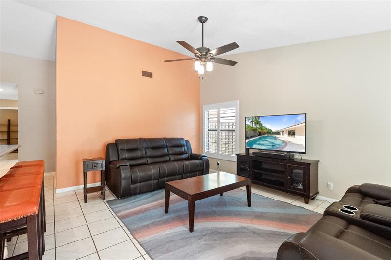 Plantation, Florida, 33322, United States, 4 Bedrooms Bedrooms, ,2 BathroomsBathrooms,Residential,For Sale,1829242