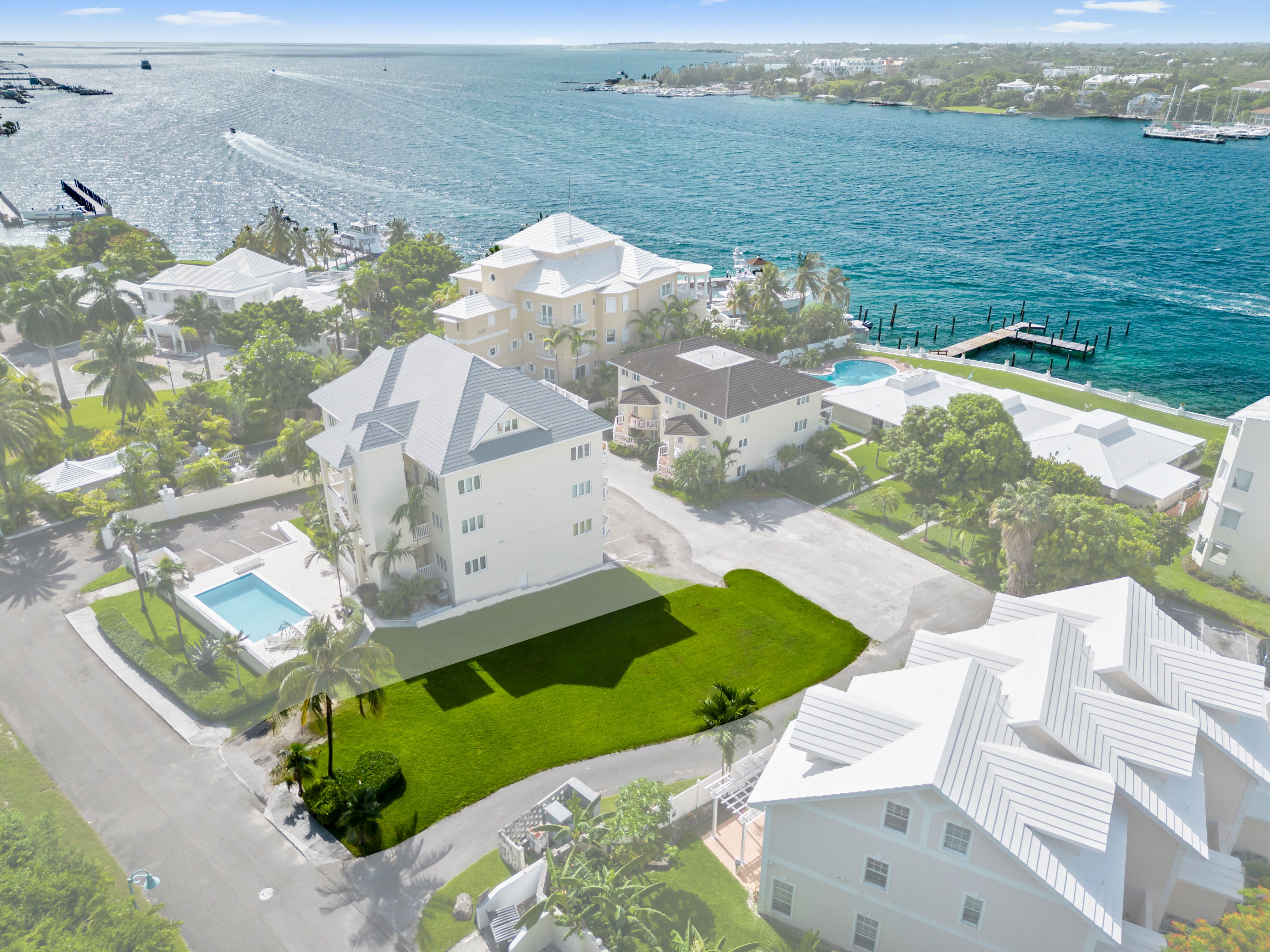  Harbour Colony Multifamily Lot - 物件實景