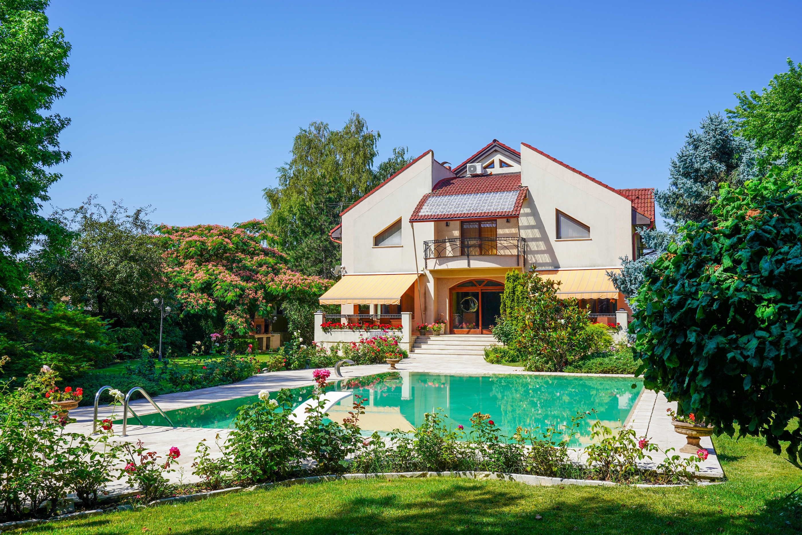  Secluded Villa with Expansive Garden & Pool in Corbeanca - 物件實景