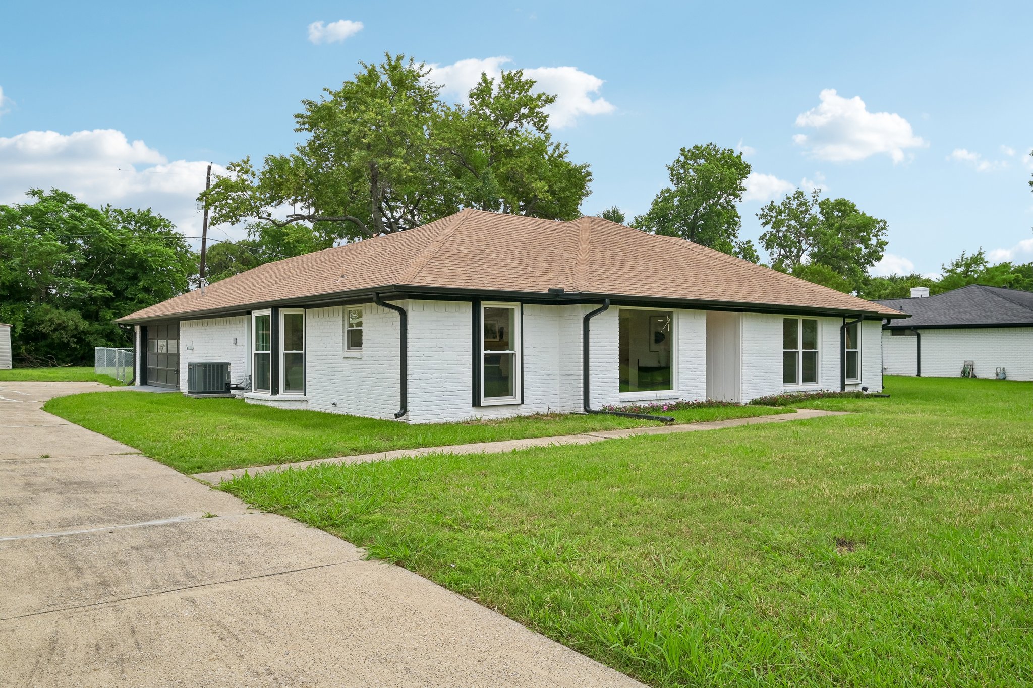  Set on an Oversized Lot in Sachse - 物件實景