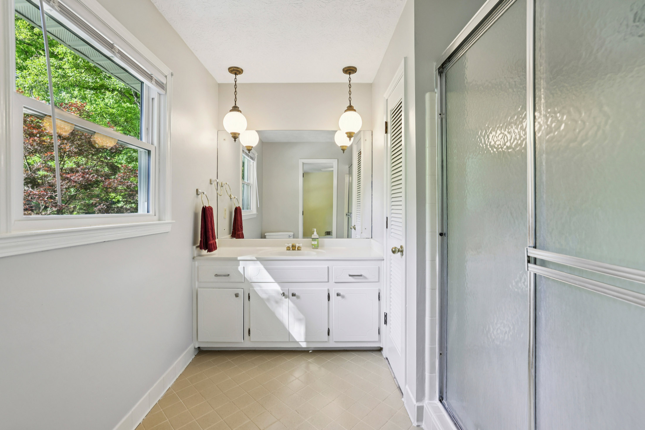  Standout Home in the Beloved Dunwoody North Neighborhood - 物件實景