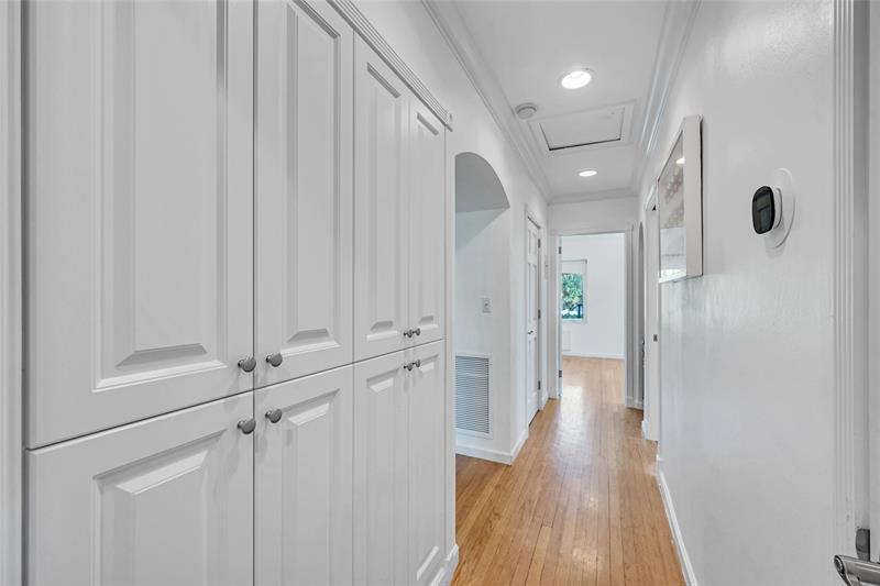 Fort Lauderdale, Florida, 33304, United States, 3 Bedrooms Bedrooms, ,3 BathroomsBathrooms,Residential,For Sale,1985546