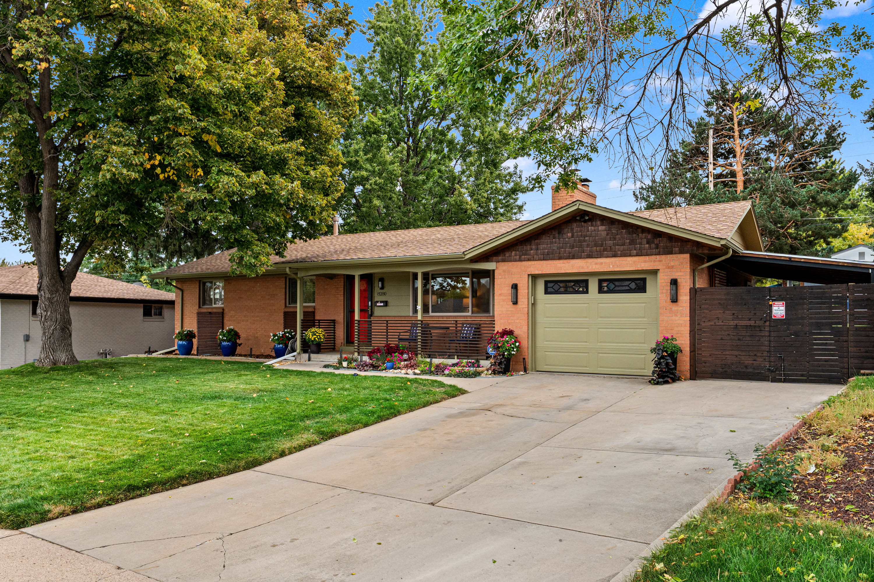  Beautifully Updated 5-Bedroom, 3-Bath Ranch - 物件實景