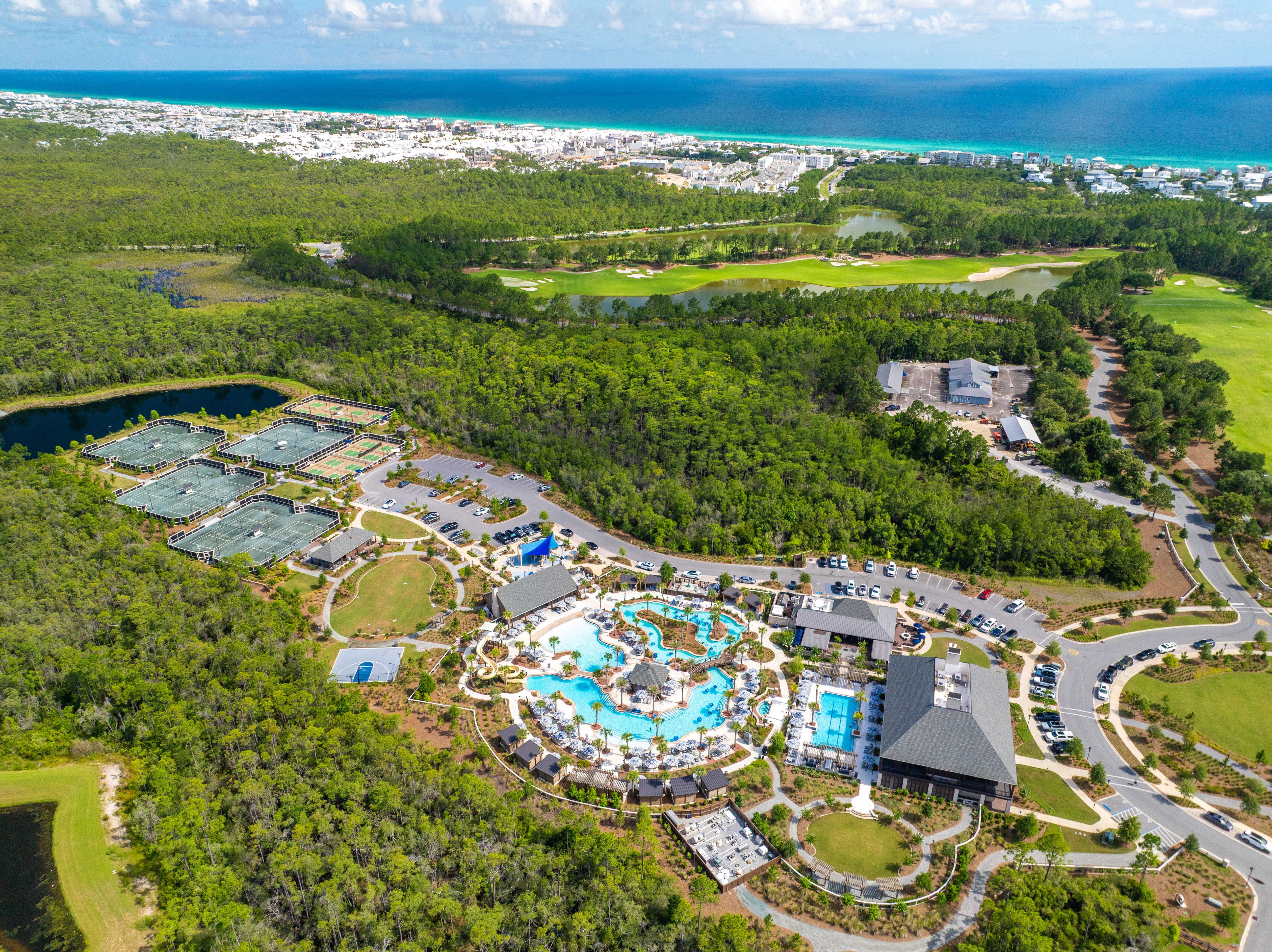  Magnificent Half-Acre Estate With Outdoor Oasis and Casita - 物件實景