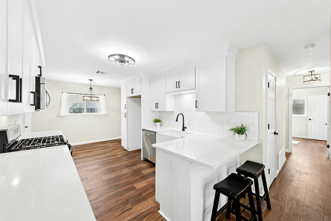 Austin, Texas, 78727, United States, 3 Bedrooms Bedrooms, ,2 BathroomsBathrooms,Residential,For Sale,1960659